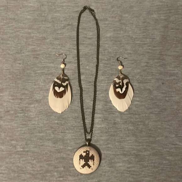 Pair of feather earrings and adjustable bronze chain necklace w/ Phoenix pendant - Picture 1 of 8